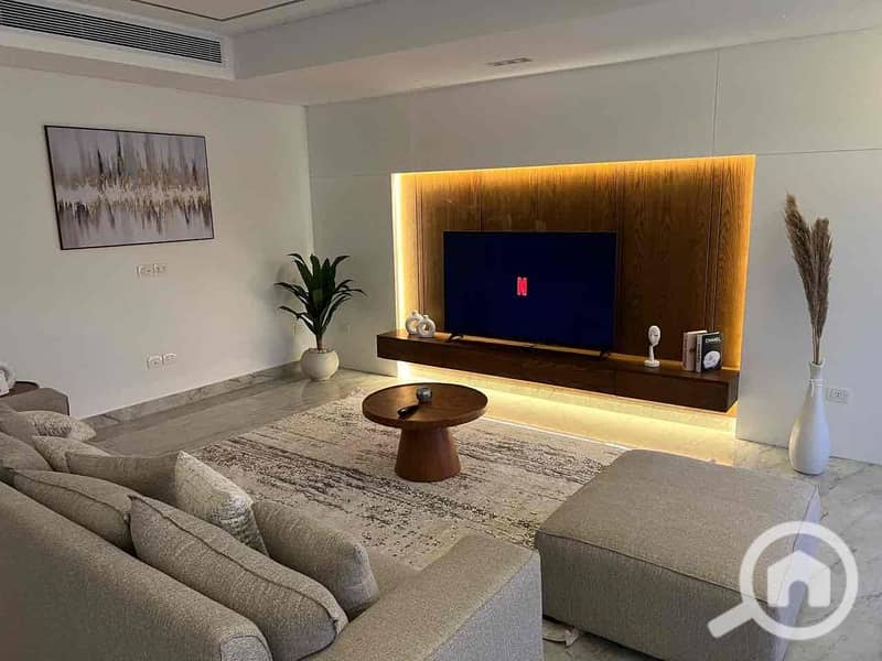 9 5765613a-dd7c-4ed0-a851-1093bde8d5b4. jpg