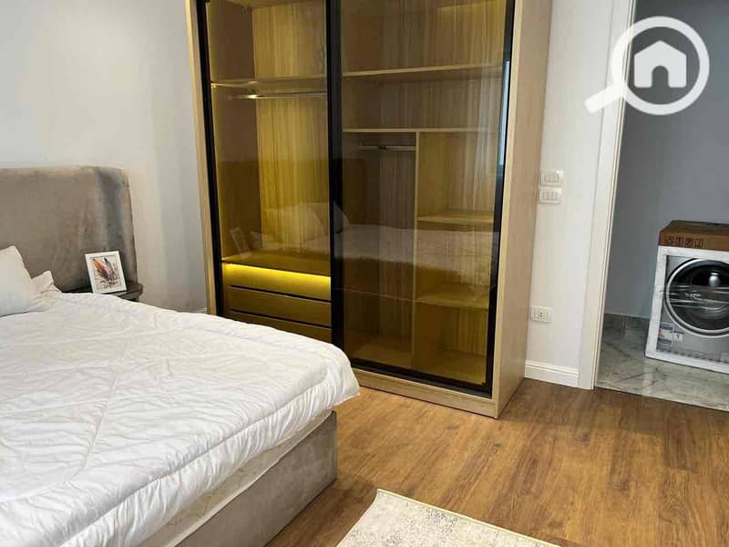 21 aeeda882-9c06-4660-a17f-15a1b51b53a7. jpg