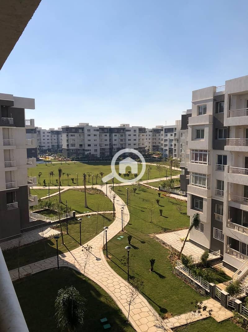 2 c0c7b307-45b5-4ea3-a1e8-dab2e4d25b2e. jpg