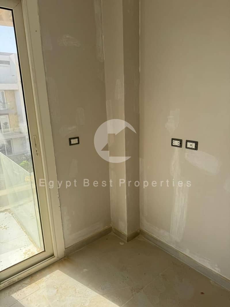 2 0104a2cc-a794-4fa4-98c8-1614ad0a7f56. jpg