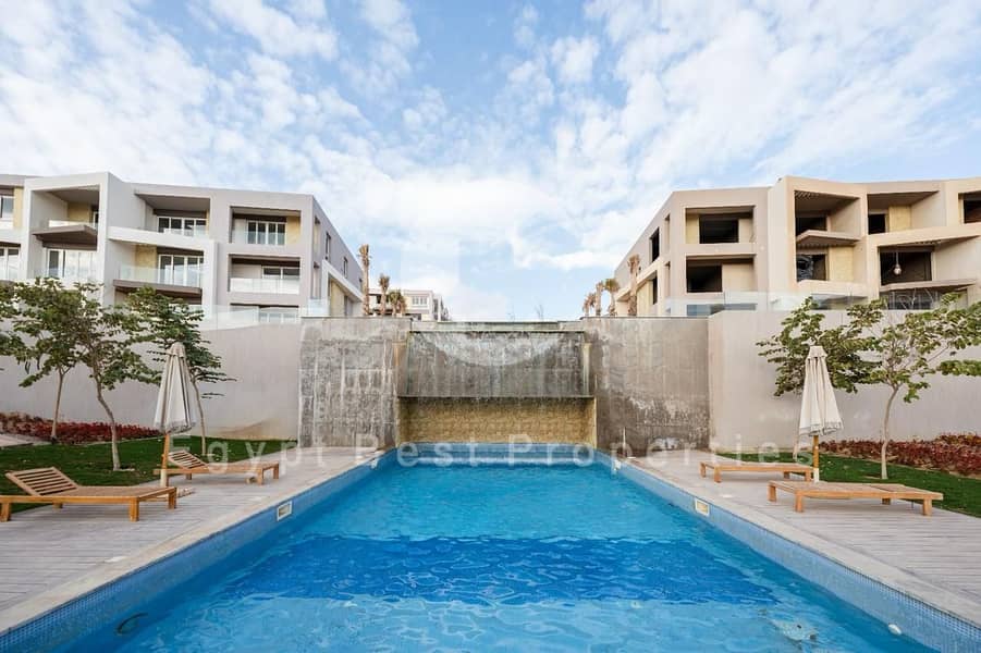 9 9767843c-a1b4-4464-a486-5bc9b6bc9267. jpg