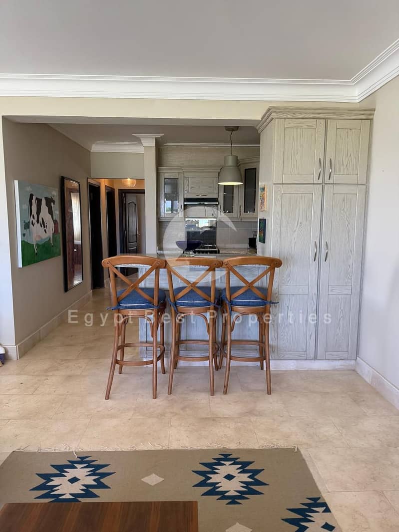 7 281610d9-8898-4961-9a31-0ca2289a1c78. jpg