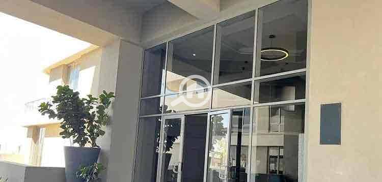 9 e087f660-4157-442a-9803-2edec9120bf7. jpg