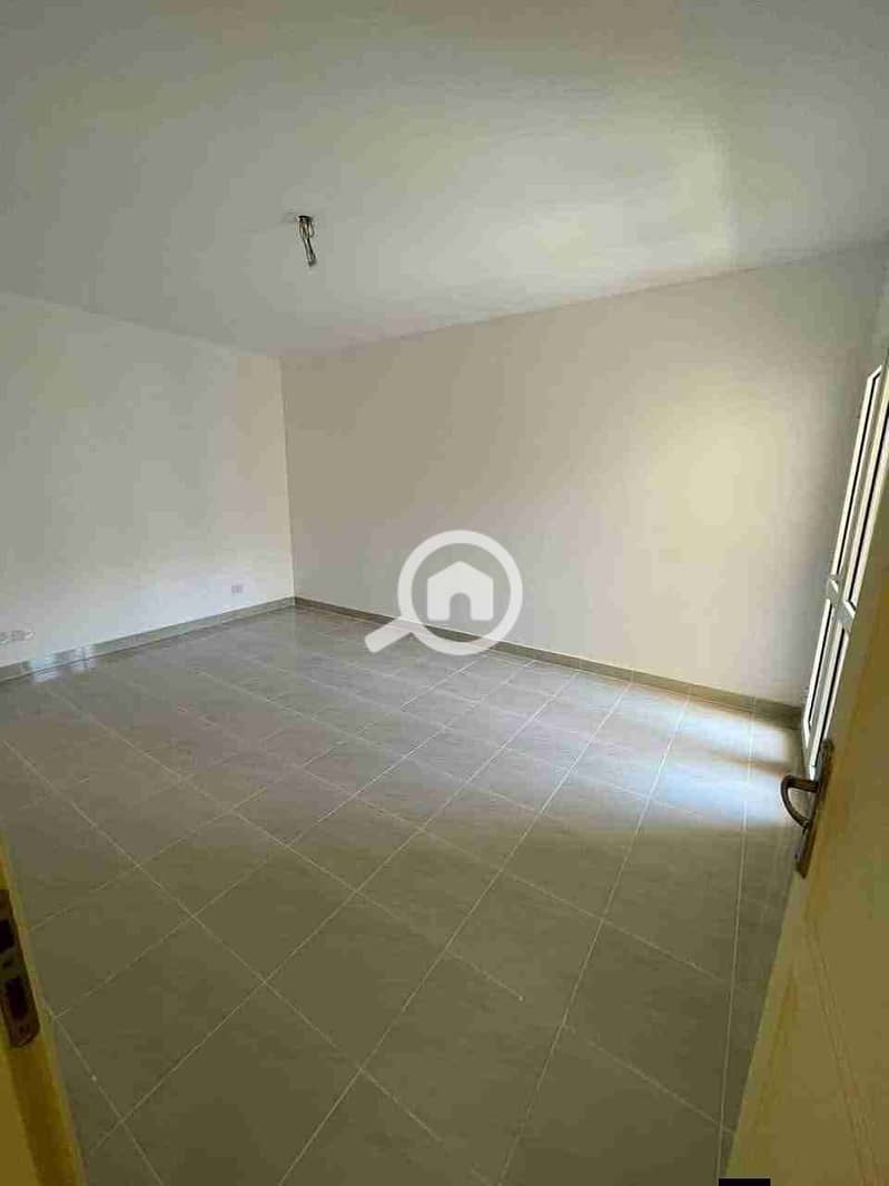 13 ecadc0f0-8da5-4261-8ed1-18977eb0cf4f-1_all_9162. jpg