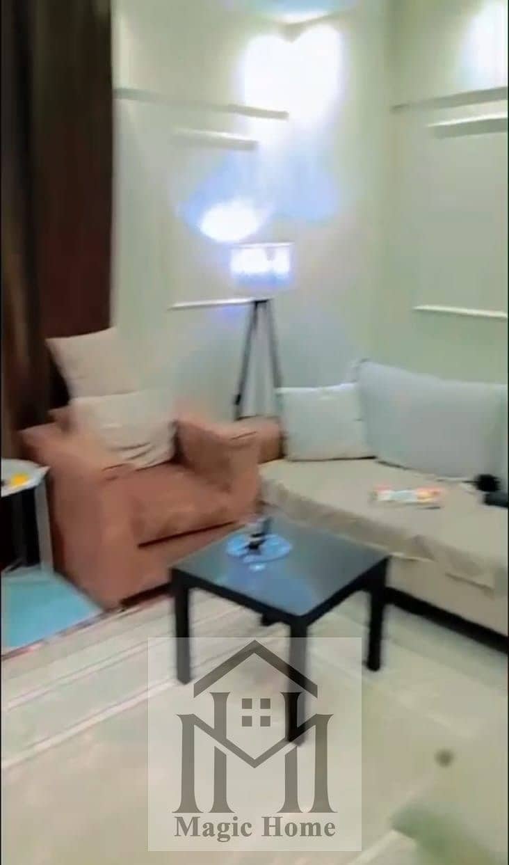 10 b2671cbc-f03d-4c9d-b839-ea9ed96a3203. jpg