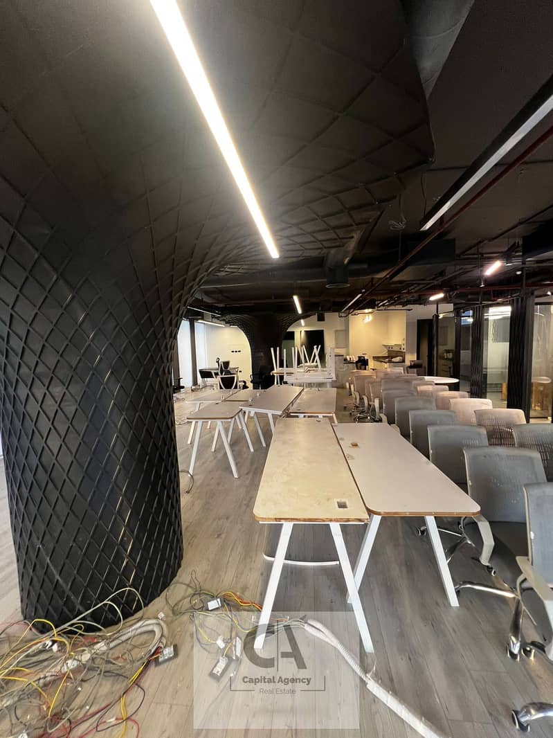 8 3fd6ab0a-371d-4bb2-8dd1-f99e213a8fff. jpg