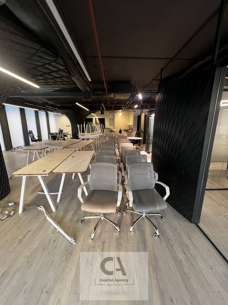 18 32858e7a-fb9d-461c-a454-49466764f142. jpg