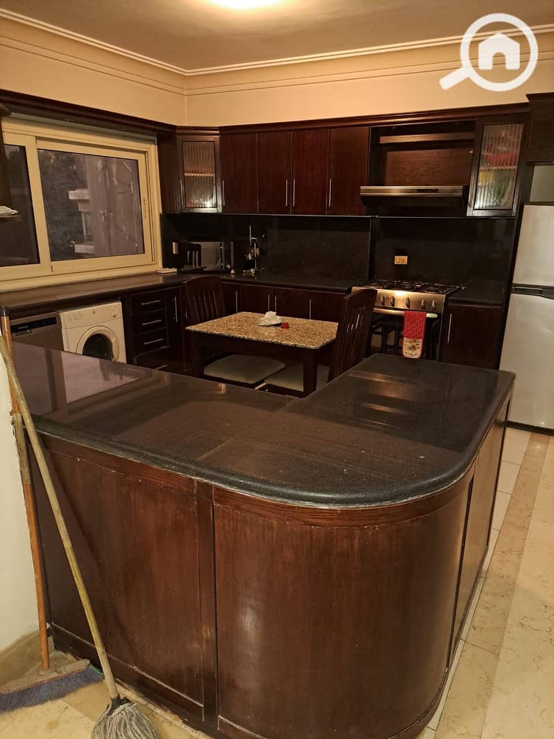 9 5a64355e-75dd-4572-935e-548409e0ccf4. jpeg