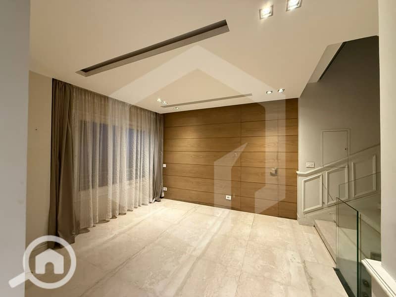 5 Zayed Dunes 5. jpg