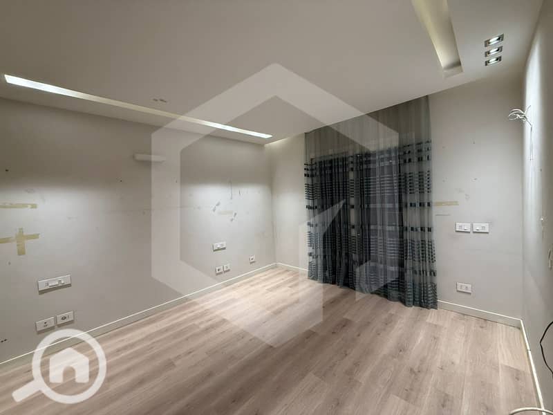 10 Zayed Dunes 10. jpg