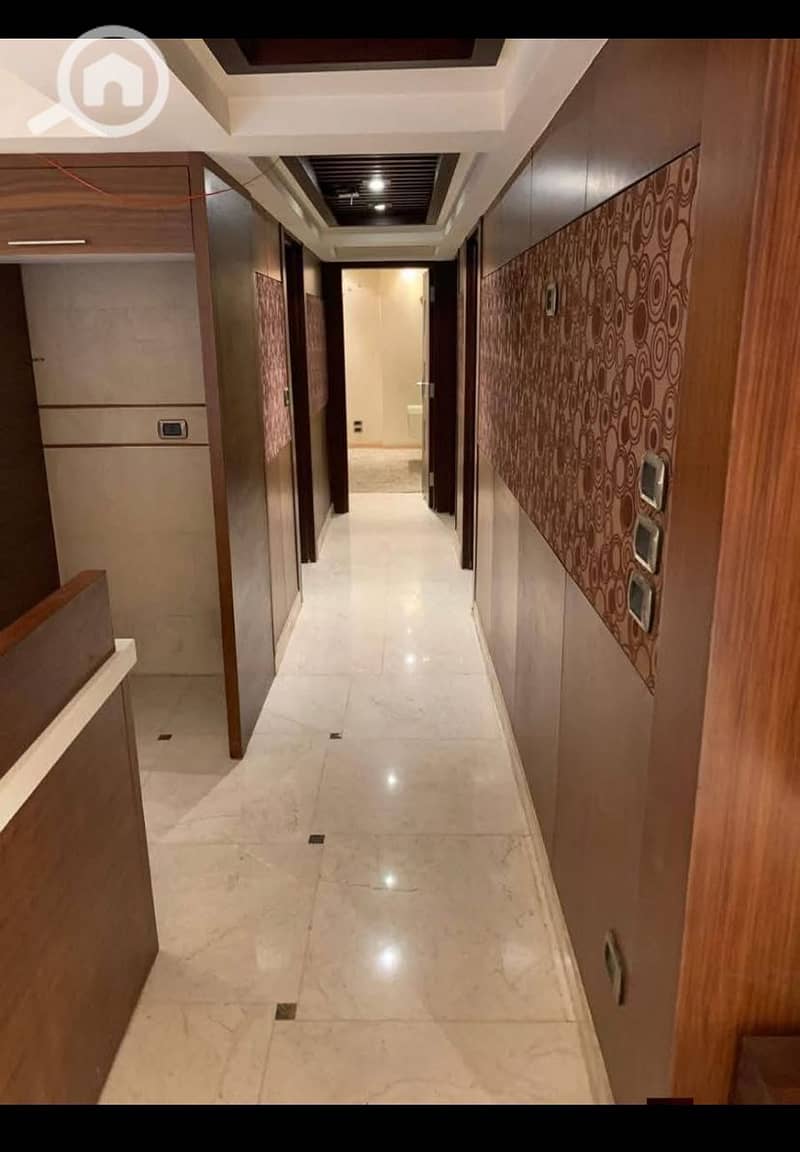 5 3c580032-10f7-4d2b-b561-34ca1c650cbc. jpeg