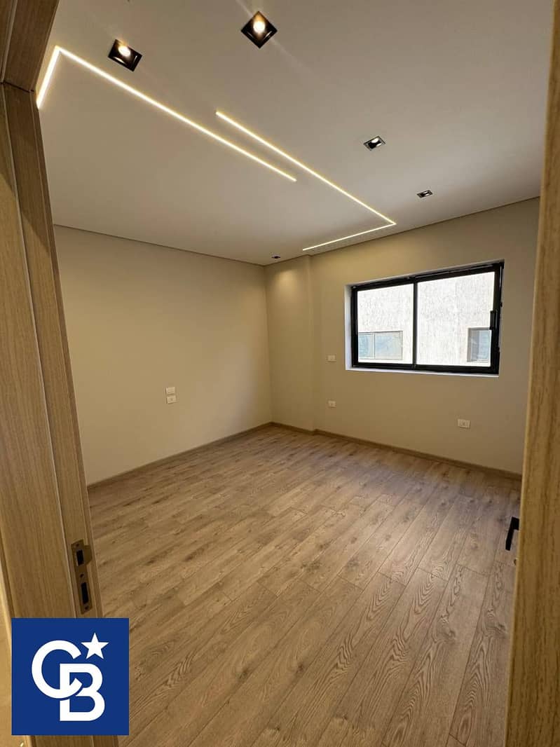 4 554102381_727000563745469_3948598039733629381_n. jpg