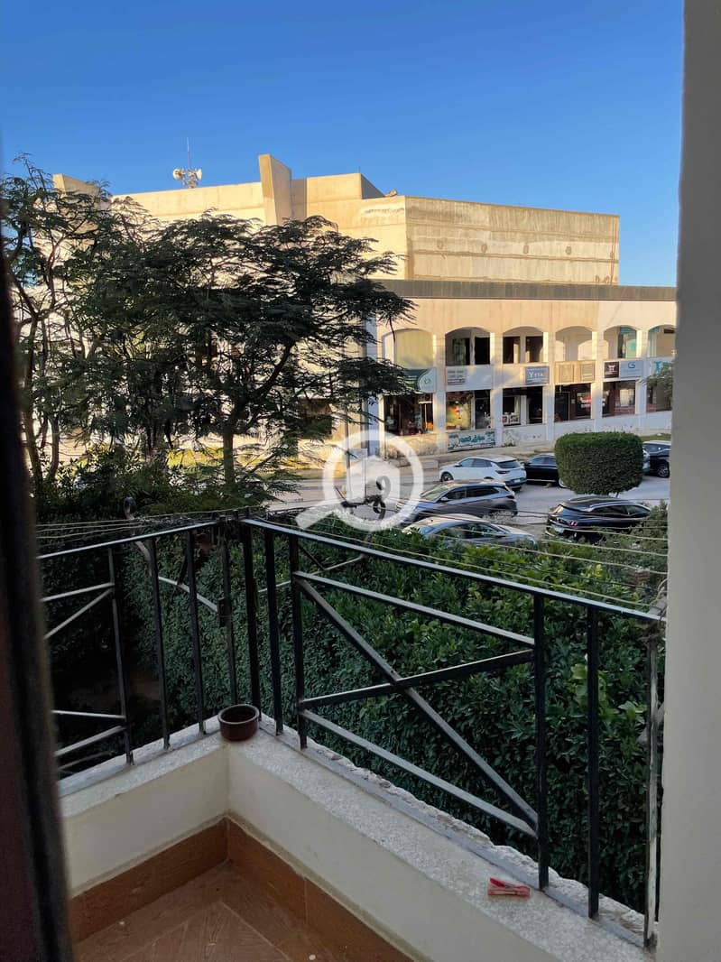 8 992e8ae5-1167-4454-9fa7-2599e7503763. jpg