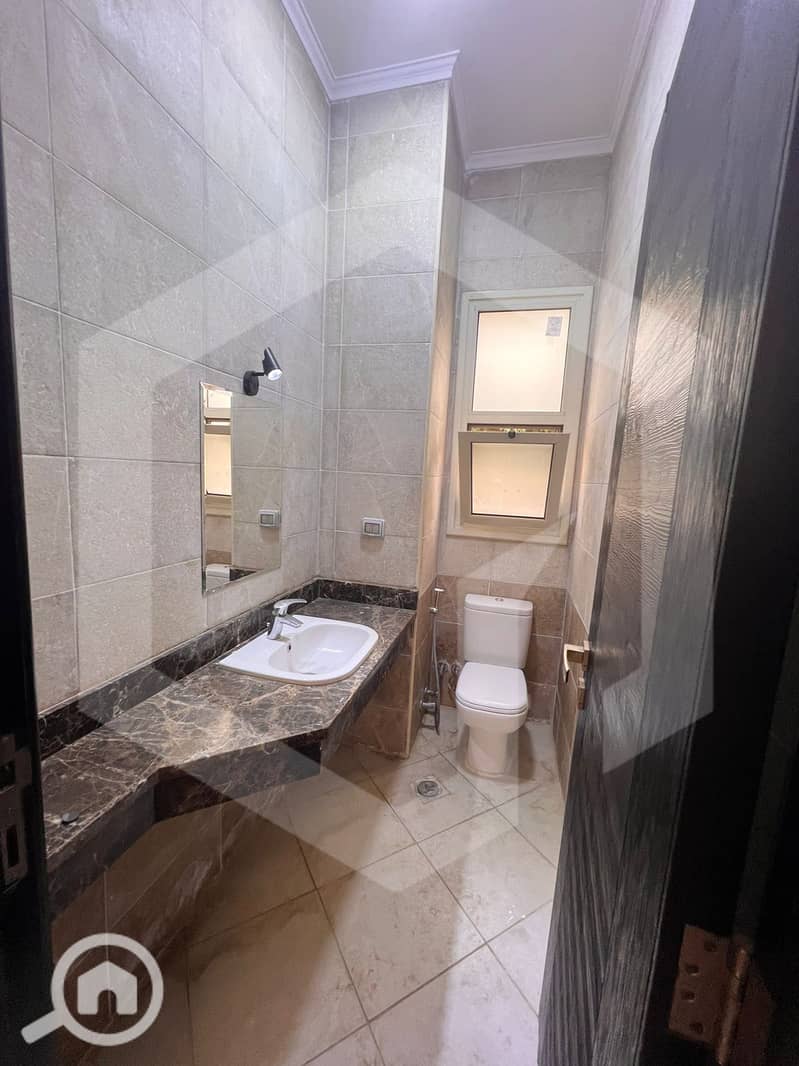 11 Grand Heights 12. jpg