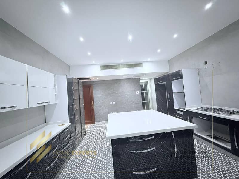 10 fe7bfa81-acdb-4a9a-8c6a-6019ecc831eb. jpg