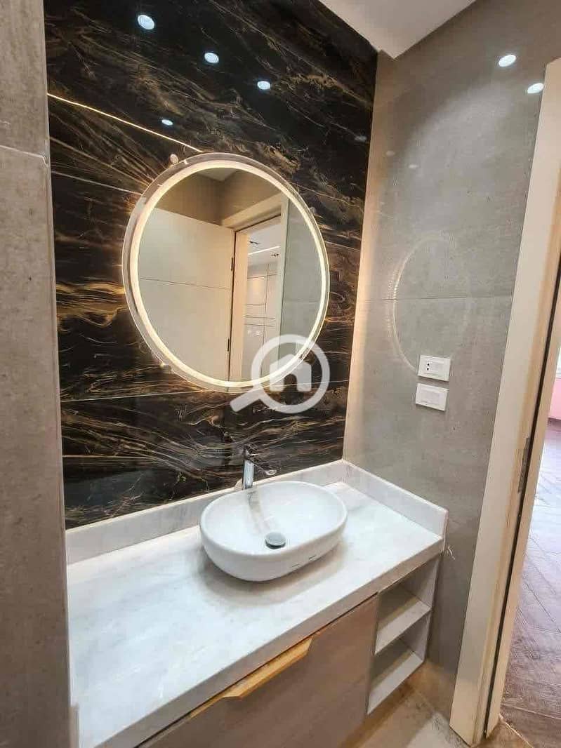 25 5f2e3d8c0eb05cf76de84693bd1eb989. jpg