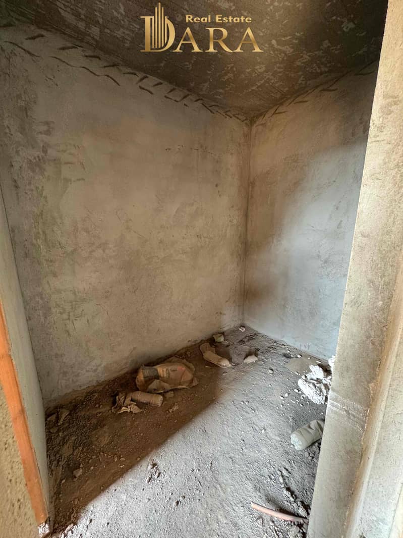 4 f9fc9d72-994d-47b8-a18b-d7573b4717e0. jpg