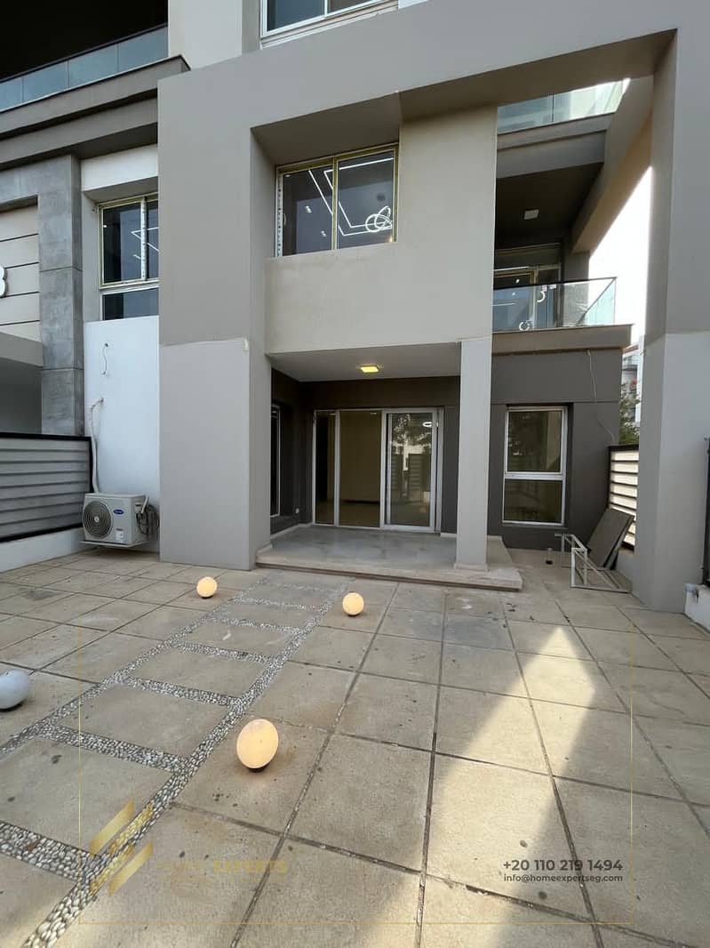 2 0f7a6455-2870-42d7-873e-7cf2cd01987d. jpg