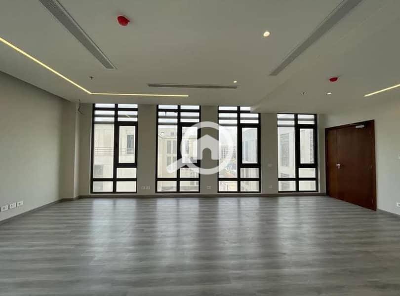 3 WhatsApp Image 2024-11-26 at 17.53. 40_11ed0a70. jpg