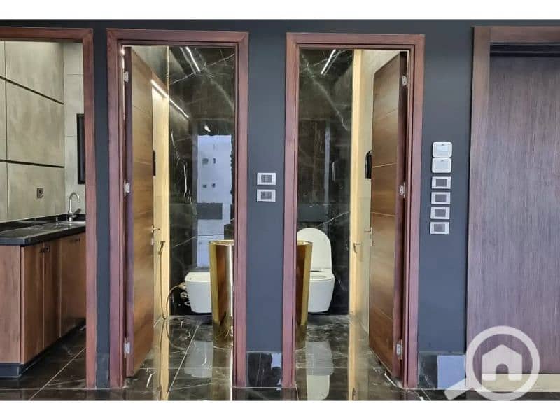 7 6887258-99ebao. jpg