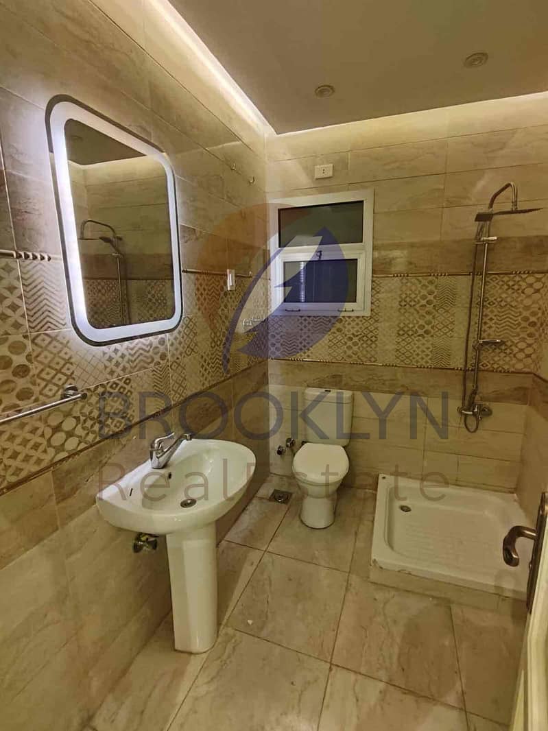 2 8ec18380-bd84-4261-a93c-c9dce50634db. jpg