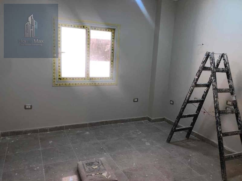 8 2b10de16-ffc8-42b8-b7c1-3073f9e01b5a. jpg