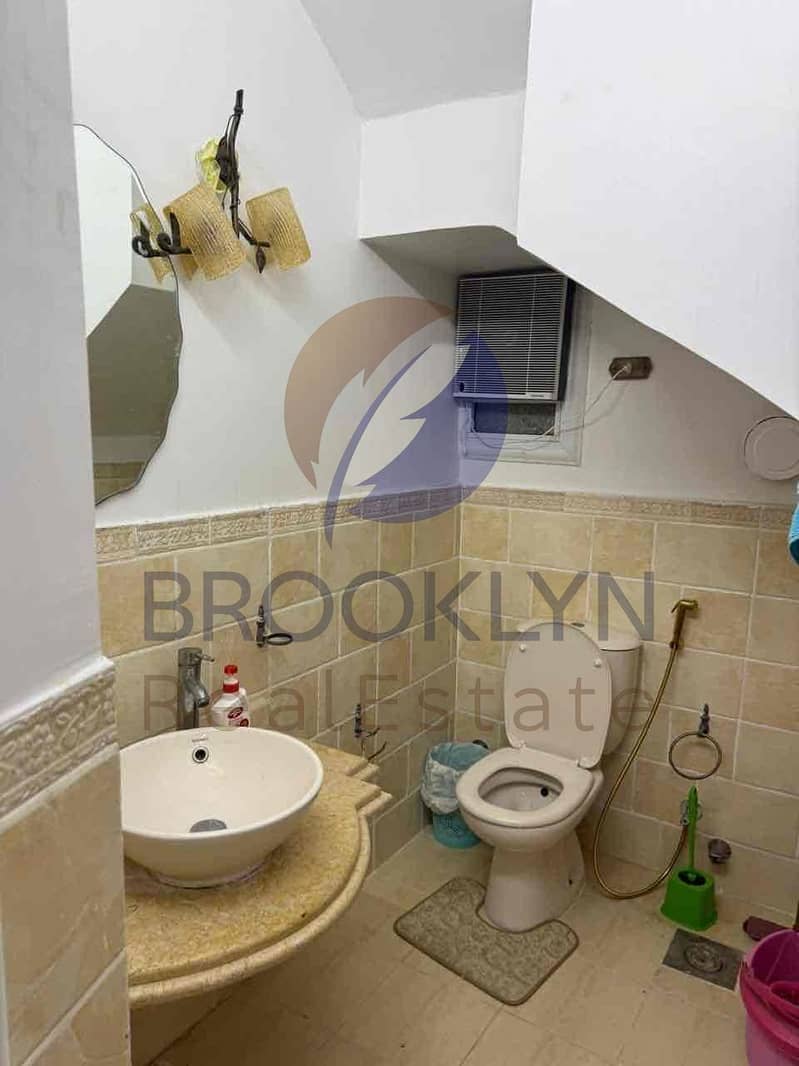 11 3c4bf1f8-be84-4791-88d0-c4ec5d9dab04. jpg