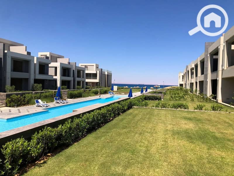 9 FB_IMG_1762902655901. jpg