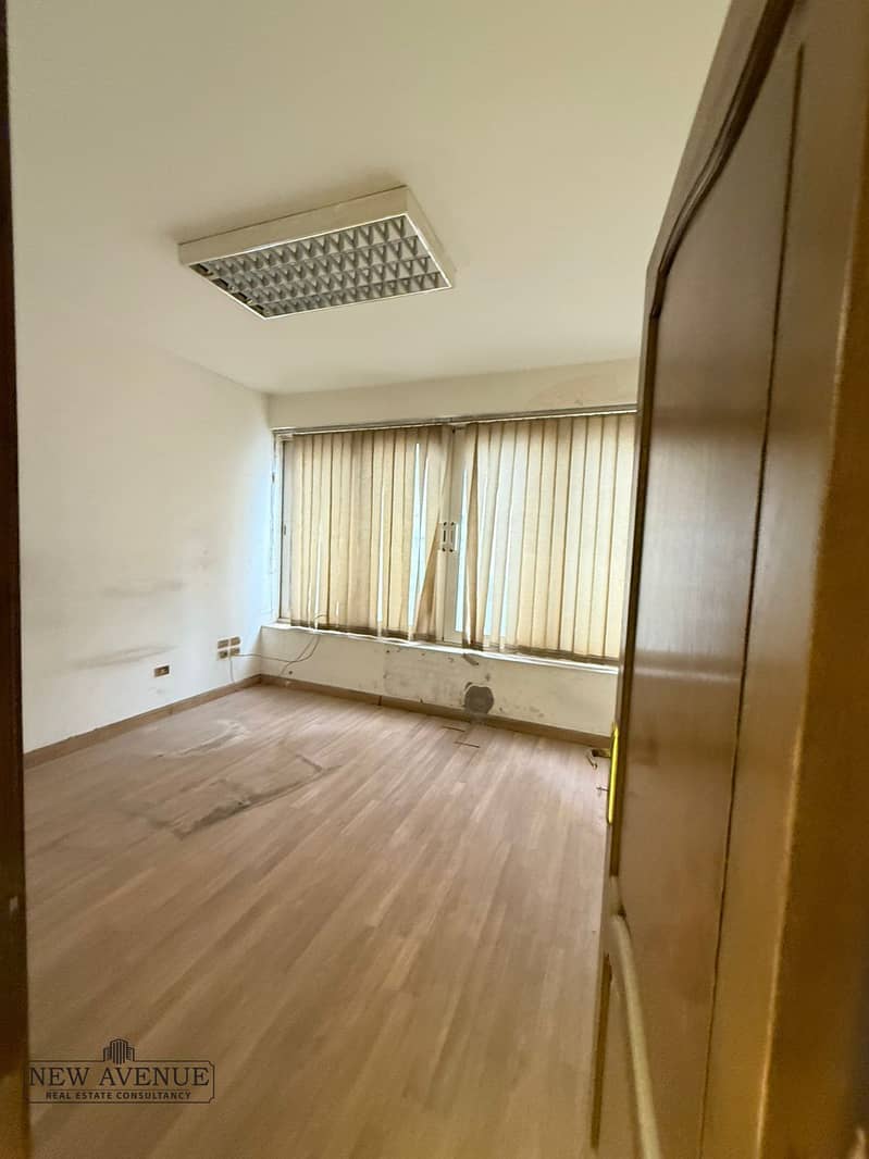 3 bbbb228f-e628-4574-ae9e-622c69a44a14. jpeg