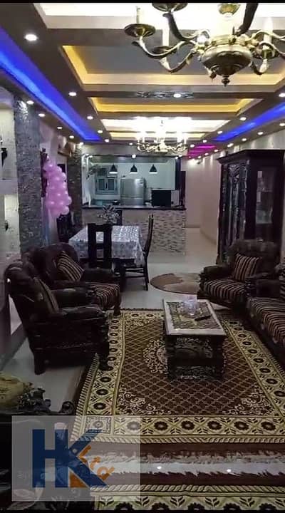 3 Bedroom Apartment for Sale in Maryotaya, Giza - الريسبشن مع المطبخ . jpg