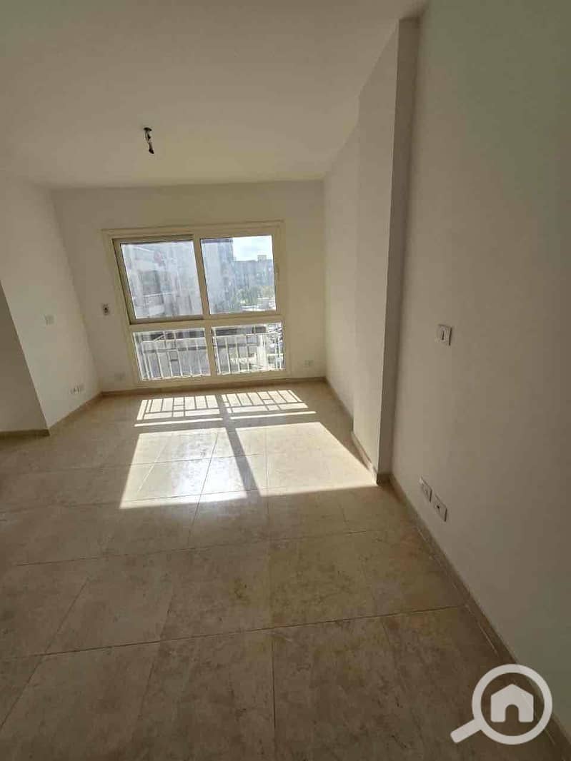 7 e0cfd832-174d-411b-998c-d1f6b35e8b56. jpg