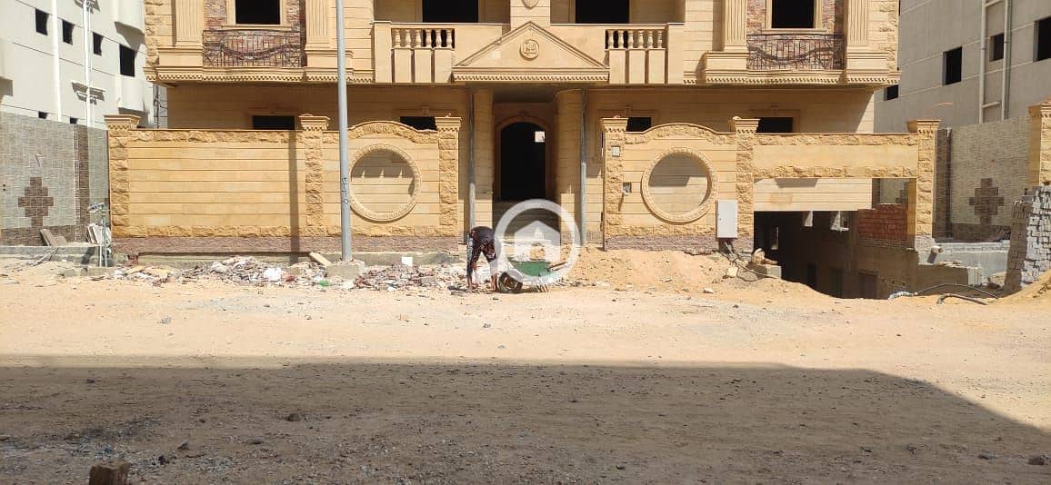 5 c727757a-aebc-496f-8892-274048d7f727. jpg