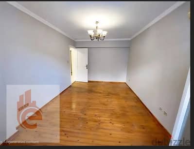 فلیٹ 4 غرف نوم للايجار في سابا باشا، الإسكندرية - 3. png