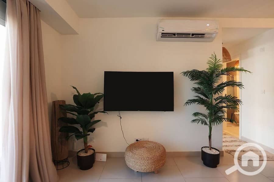 8 83b2c404-c15c-4960-a99e-d7cf0584e0e5. jpeg