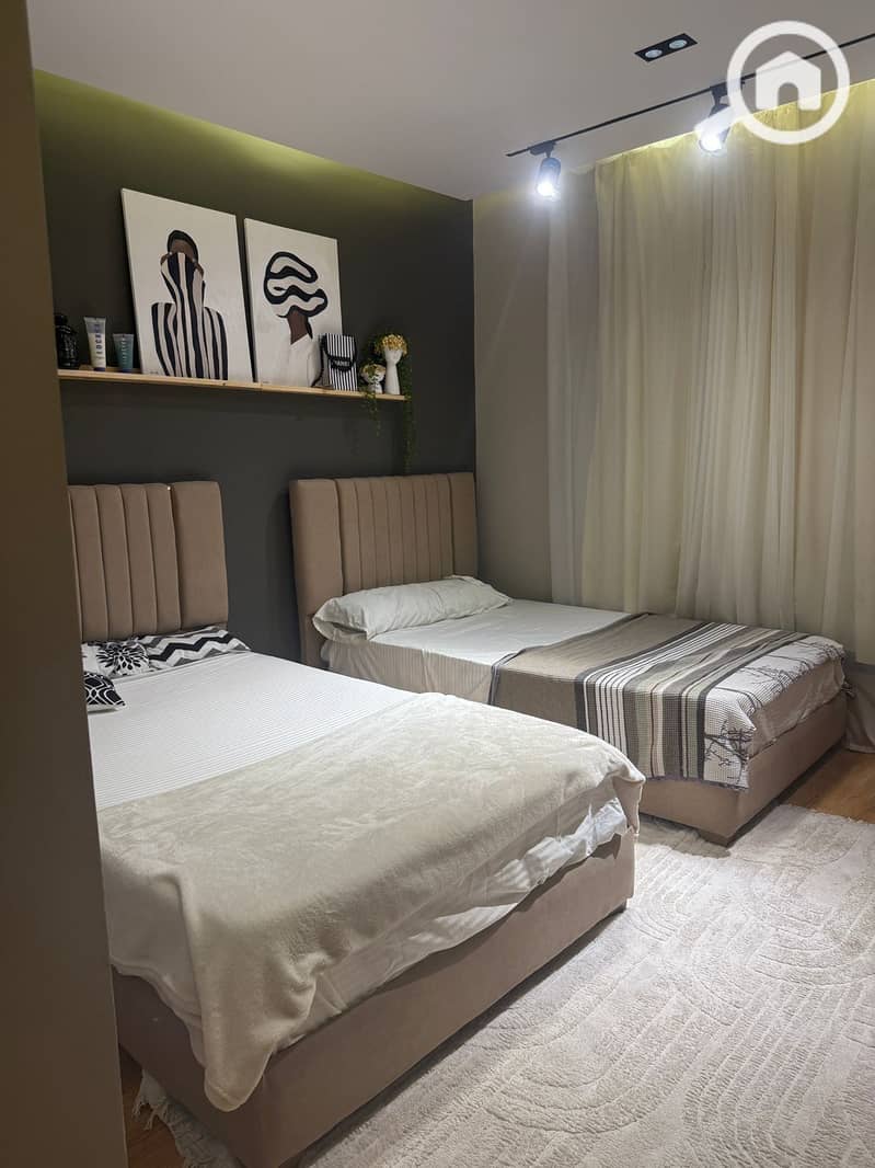 5 72ac1095-9a33-4627-b617-fbe467d8c4e0. jpeg