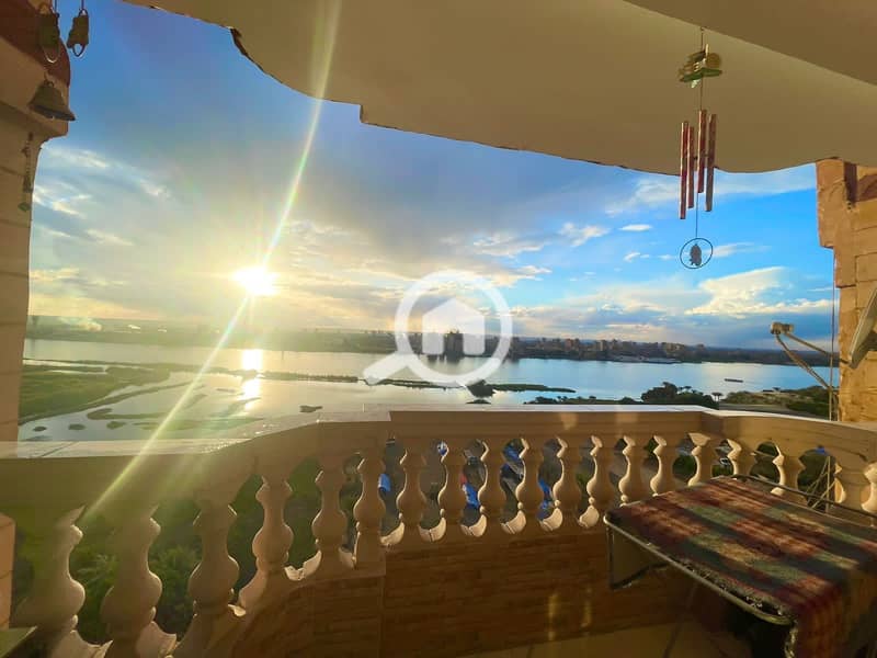 5 9c8d1ecf-073a-4f25-a5b0-fe36985f740b. jpg