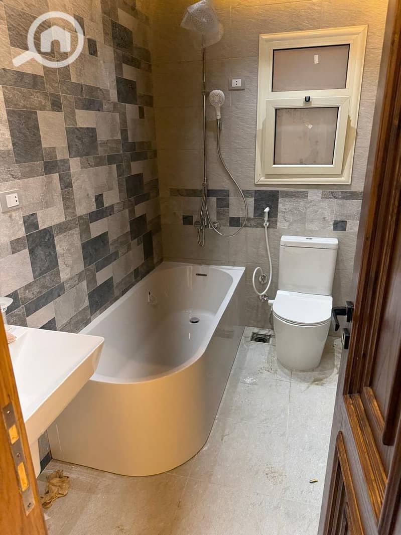 3 9d631af5-21c3-4bdc-a065-d1b16b8d1b60. jpg