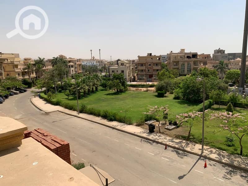 8 676a85b0-7465-49ce-8403-37ded3494d27. jpg