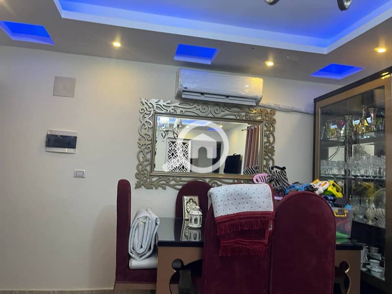 2 0ad957f0-2acc-416e-8b0c-76e161c1910d. jpeg