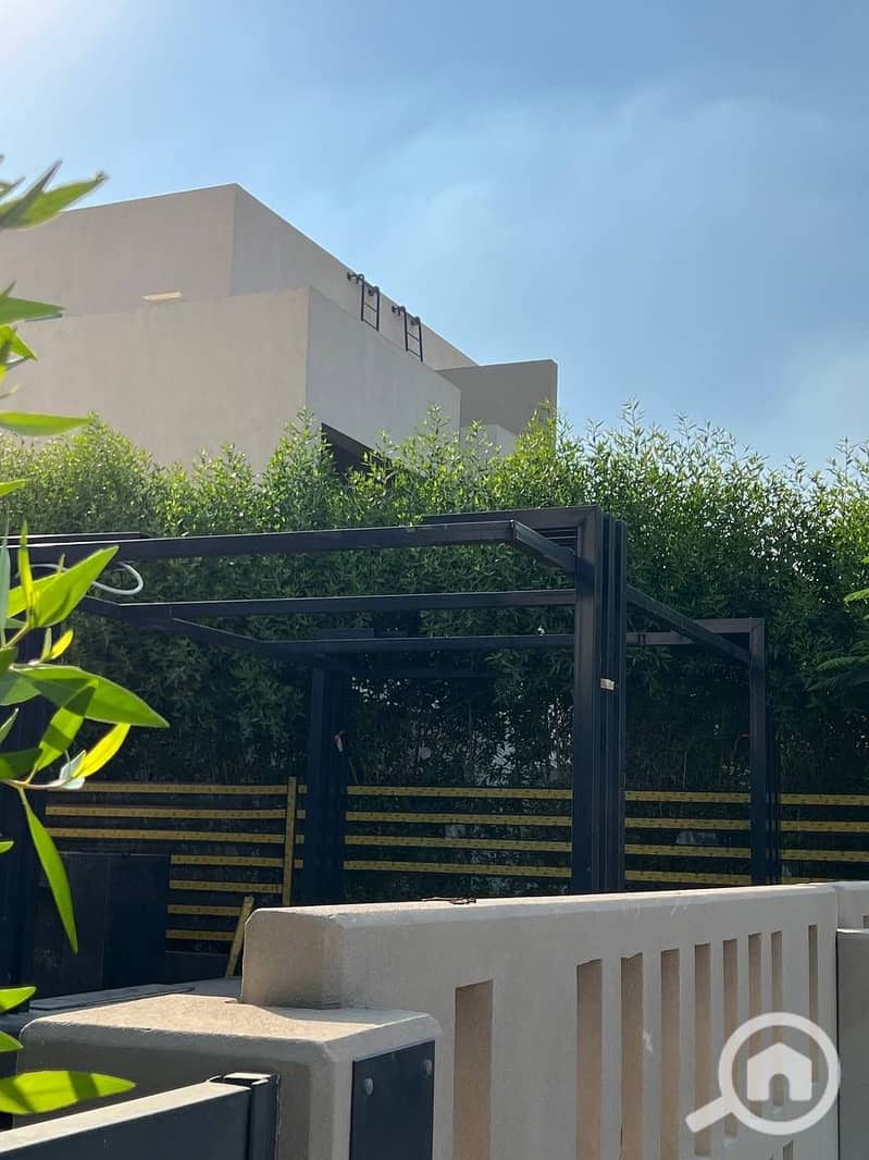 7 8f79022c-8720-4ce6-9dfa-7e706d3c6890. jpeg