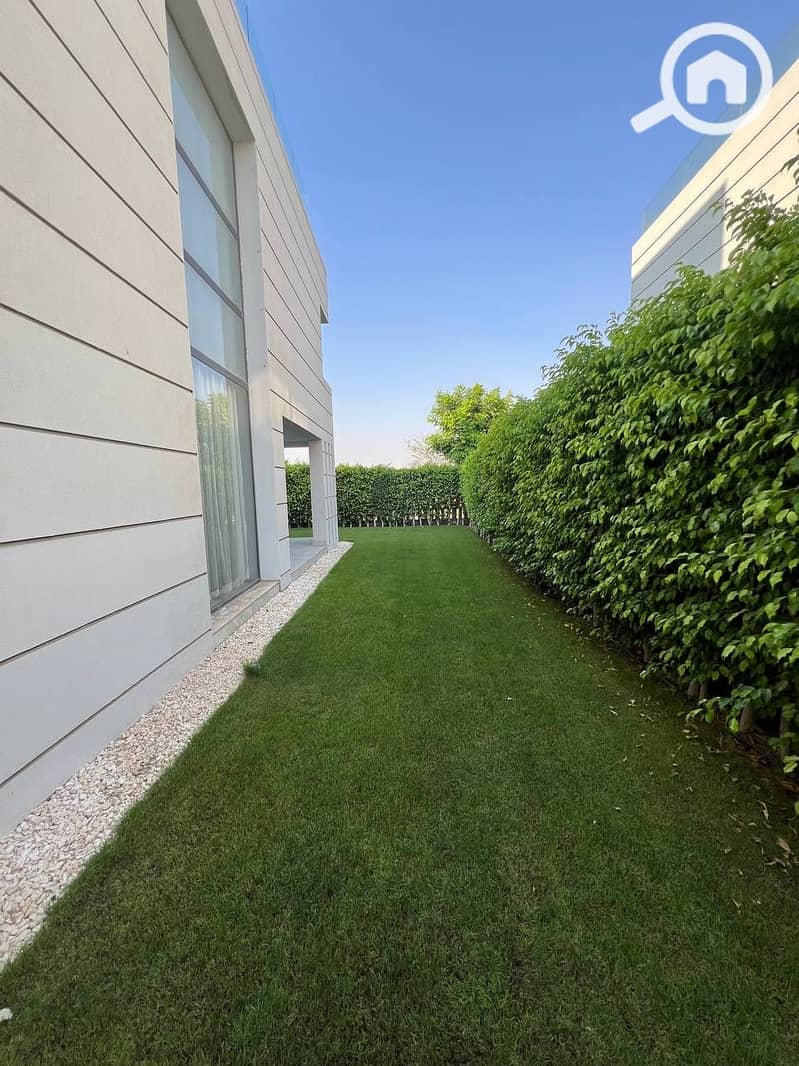 9 4dbbe548-ba27-4e53-a9a6-213b94f95e13. jpeg