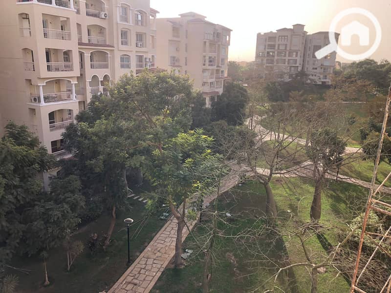 2 b9fffc5b-b30b-4efb-902e-58dbec6072b1. jpg