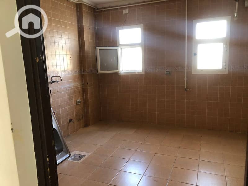 13 3018491e-d96d-45b7-815a-f698c3c99446. jpg