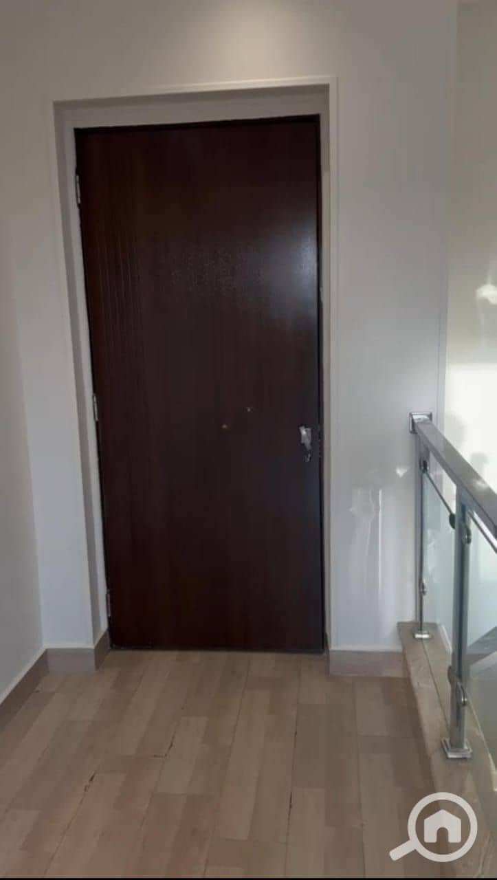 10 5dd4e4e1-82ea-4a34-b447-076d71dbeb8f. jpeg