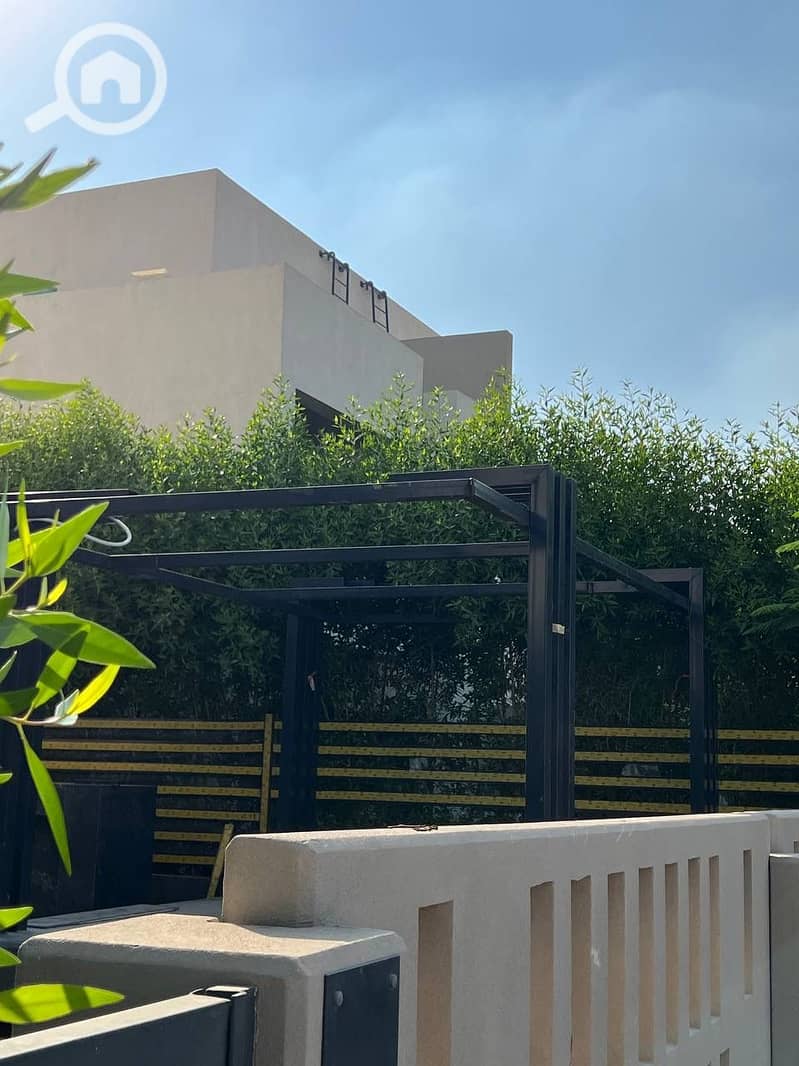 8 8f79022c-8720-4ce6-9dfa-7e706d3c6890. jpeg