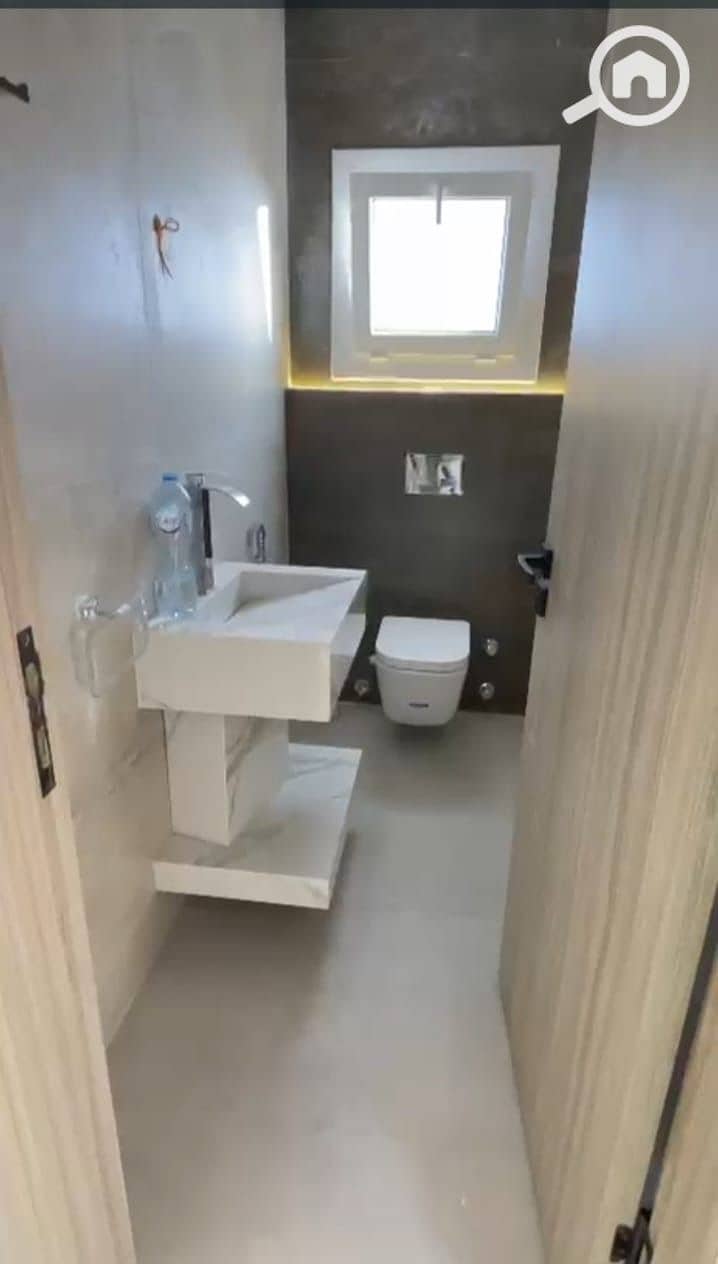 7 8a000161-5469-431d-8c35-8c0fb49e5eec. jpeg