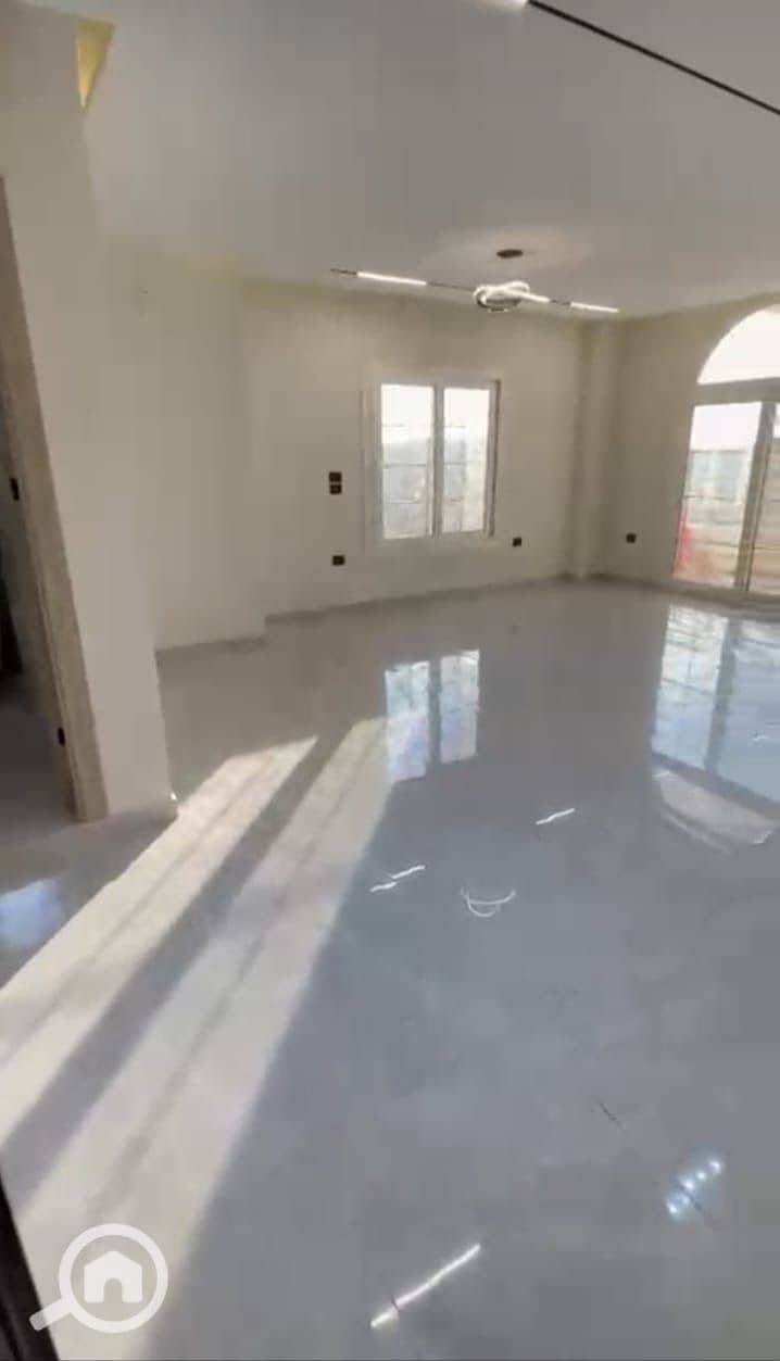 9 2846a65c-cd89-42c8-82ac-c8e43c3a3233. jpeg