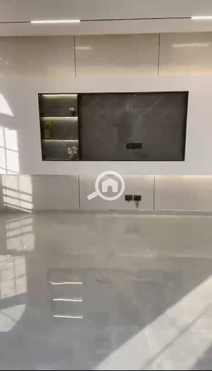 11 6056dbce-6d0a-4ba5-a474-669b11159d0a. jpeg