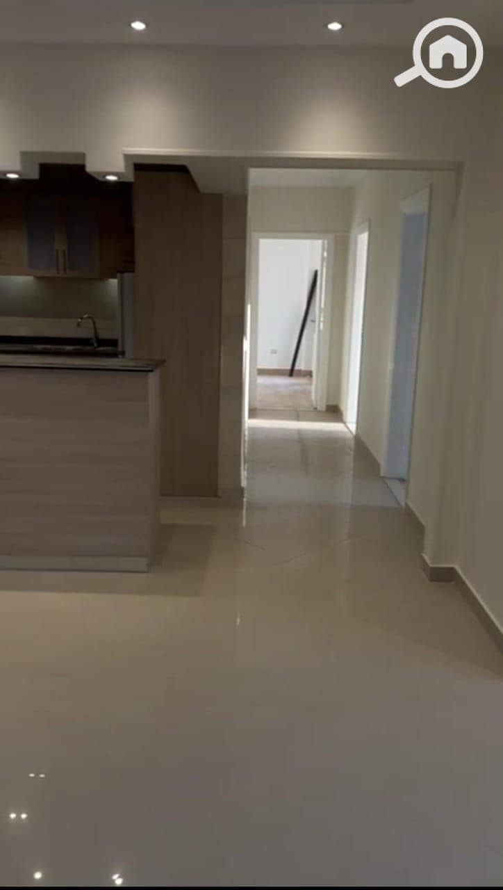 12 abe29a9e-5da6-43e7-9875-dfa6b33d9d5e. jpeg