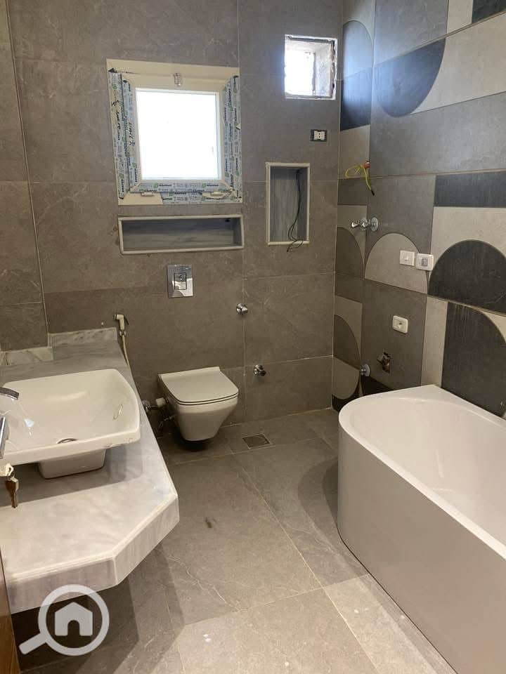 4 0da88ef5-4e47-4a90-884d-8cf496696312. jpeg